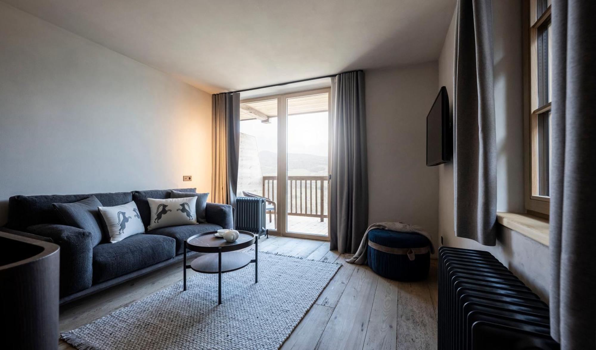Hotel Ansitz Steinbock Вилландро Экстерьер фото